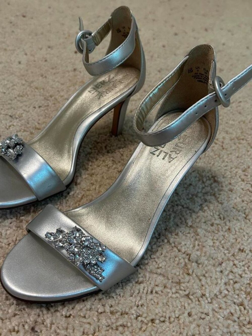 Naturalizer Women's Silver Shoes Size 6